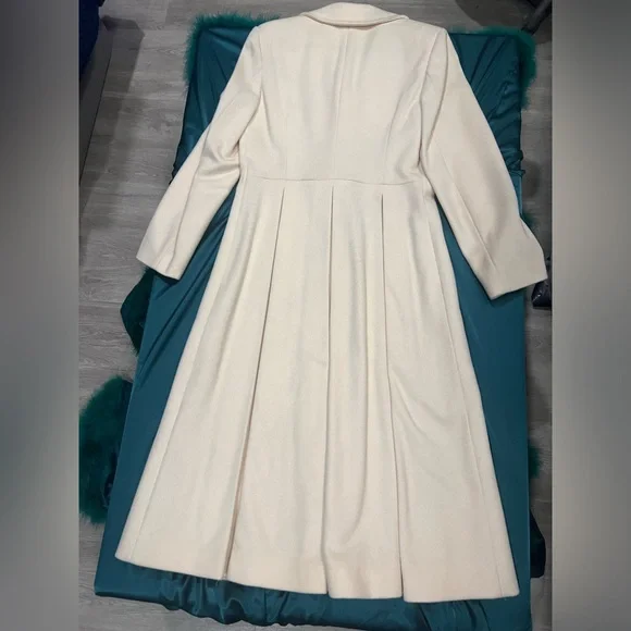 Apria vintage coat from Henri Bendel - Picture 5 of 10